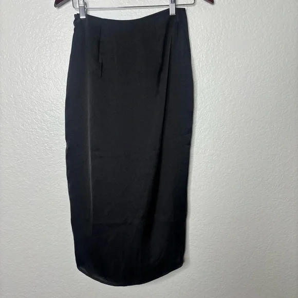 NWT Express Black Satin Faux Wrap Curved Hem Midi Skirt Size 0 - Picture 3 of 5